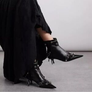 Balenciaga Cagole Leather ankle booties